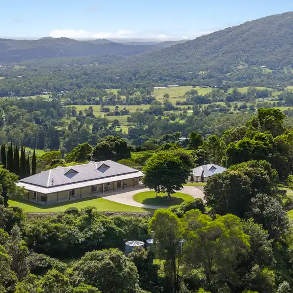EAGLE'S RIDGE RETREAT