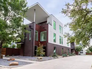 Modern Contemporary in Prime Knox-Henderson Location