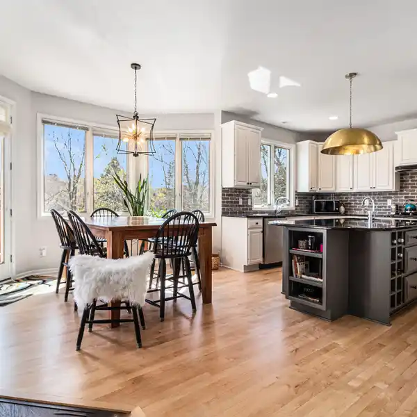 FANTASTIC CUSTOM HOME