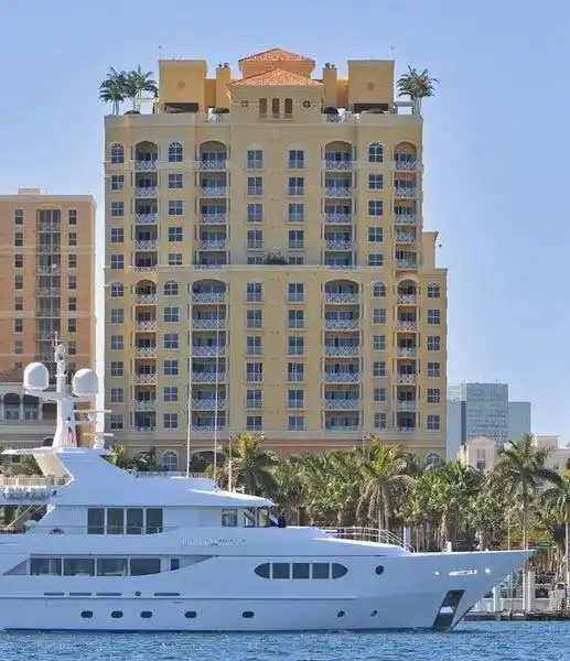 LUXURY LIVING AT THE ESPLANADE GRANDE