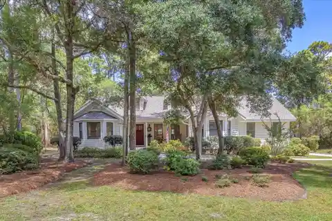 Refined Comfort in the Heart of the Arboretum Just Minutes from the Beach