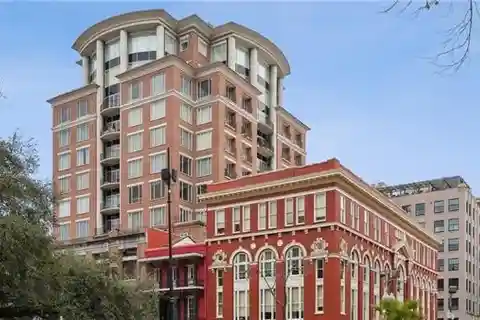 Elevated New Orleans City Living