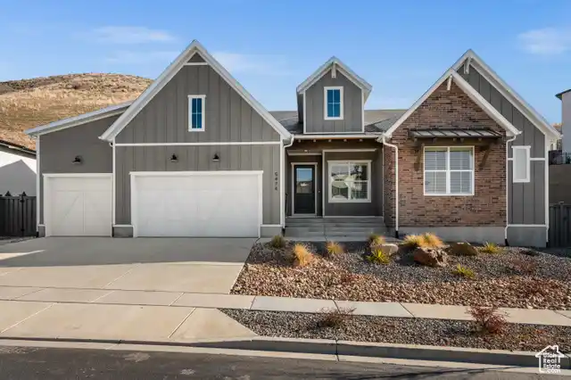 Immaculate Contemporary Farmhouse in Coveted Canyon Point
