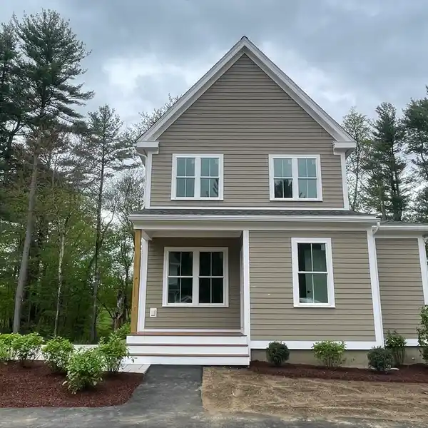 ENERGY-EFFICIENT NEW CONSTRUCTION RESIDENCE