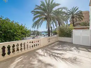 Modern Design Apartment with Spectacular Sea Views in Palma