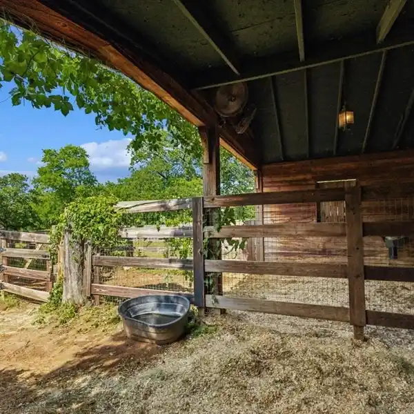 OLD HICKORY FARM