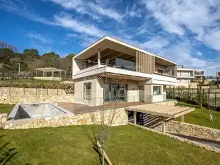 Beautiful Villa in a Magnificent Estate