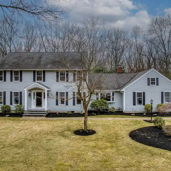 UPDATED COLONIAL ON A LOVELY CUL-DE-SAC