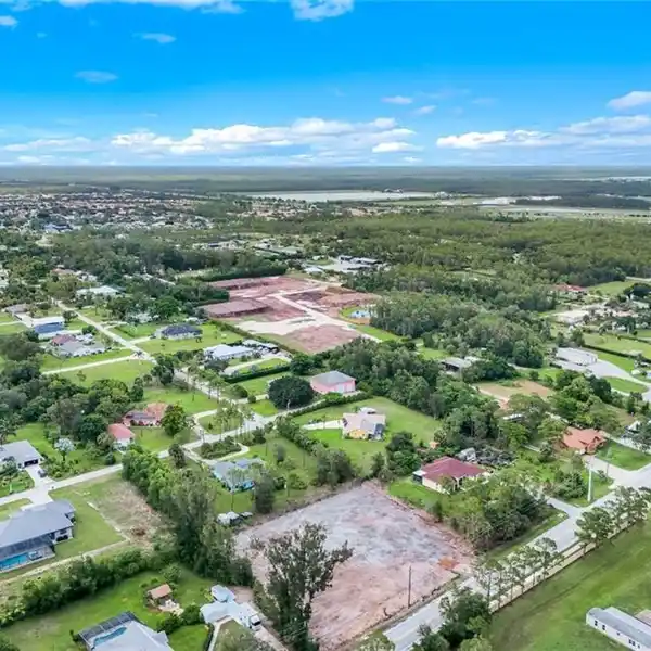 CREATE YOUR CUSTOM DREAM HOME IN A CENTRAL LOCATION