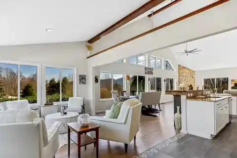Extreme Privacy with Breathtaking Mountain Views