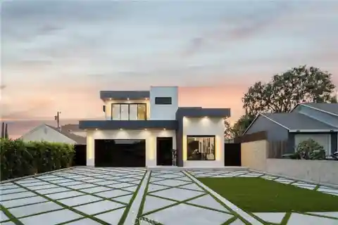Burbank Show Stopper