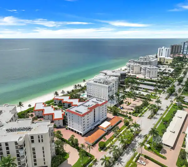 LUXURIOUS GULF-VIEW CONDO