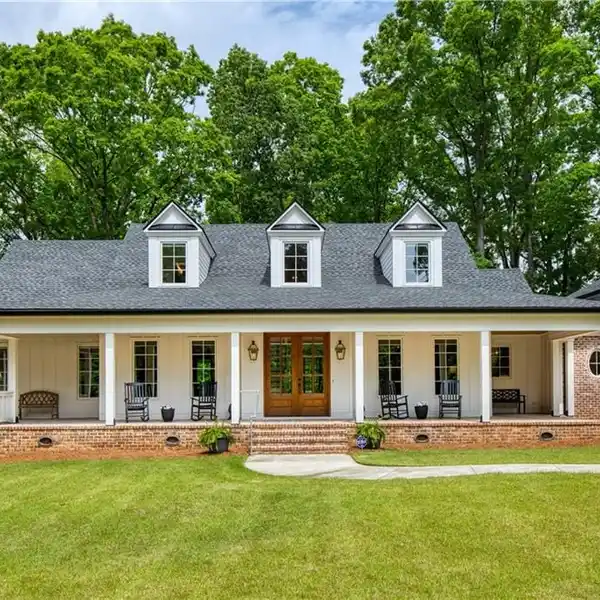 CUSTOM FARMHOUSE IN THE HEART OF MILTON