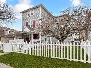 Spacious Home Five Blocks to the Beach