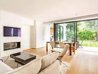 Ground Floor Apartment Opening to Garden