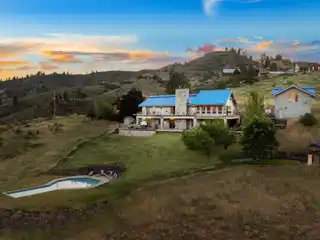 Rustic Luxury Just Minutes from Lucky Peak