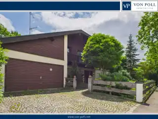 Spacious Classic Country House