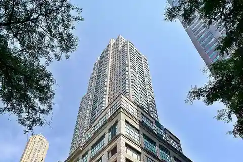 Impeccable Residence Steps from Michigan Avenue