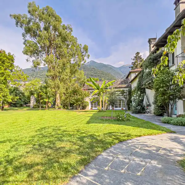 LUXURY LIVING AMIDST NATURE'S BEAUTY