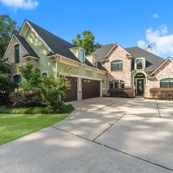 WATERFRONT HOME IN A GATED COMMUNITY