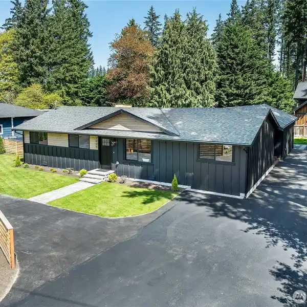 MOVE-IN READY RAMBLER WITH PRIVATE OFFICE