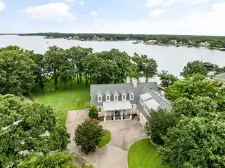 Rare Cape Cod-Style Retreat
