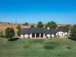 Eight Acres of Rustic Yet Modern Luxury with a Relaxed Livable Style