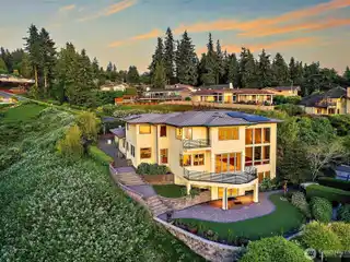 Truly Special Northwest Retreat