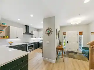 Beautifully Remodeled End Unit in a Gorgeous Complex