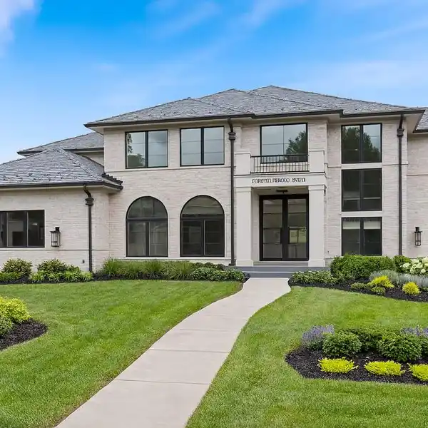 CREATE YOUR LUXURY ESTATE IN HIGHLAND FIELDS