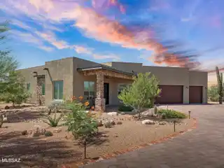 Impressive Tanque Verde Valley Residence