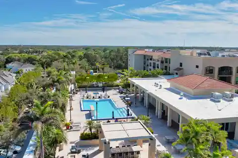 Beautiful Mercato Condominium