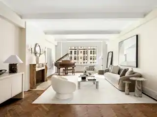 Gorgeous Classic 8 into 7 on Park Avenue
