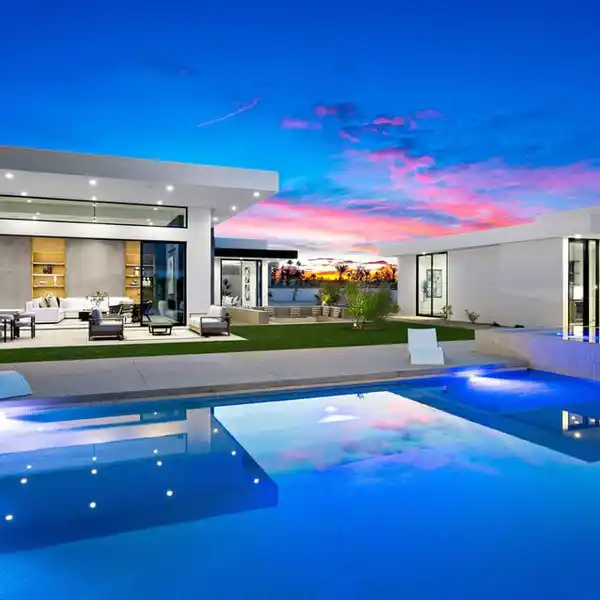 MODERN SOPHISTICATION MEETS DESERT TRANQUILITY