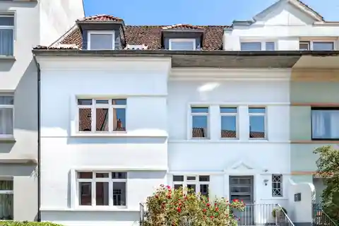 Stylish City Villa with a Large Garden