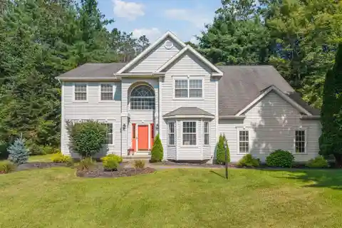 Renovated Retreat with Pool Near Saratoga Track