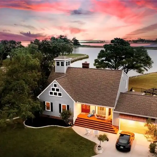 MOVE-IN READY CHESAPEAKE BAY PARADISE