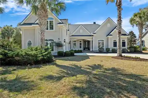 Fabulous Open-plan Home in Hampton Hall