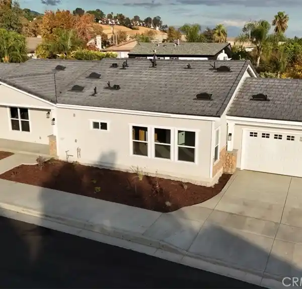 RARE BRAND NEW BUILD WITH TWO ACCESSORY UNITS