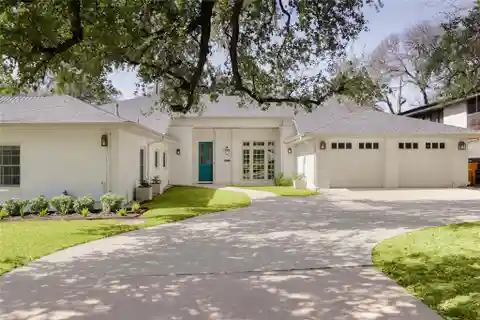 Rare One-story Home in Tarrytown