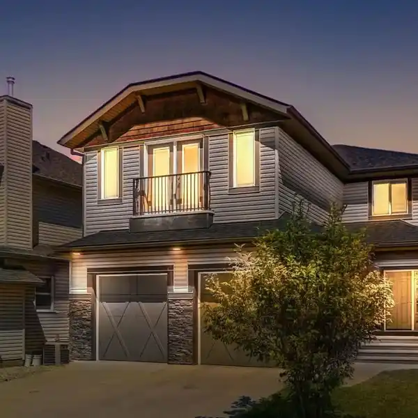 ELEGANT FAMILY HOME WITH ROOM TO EXPAND