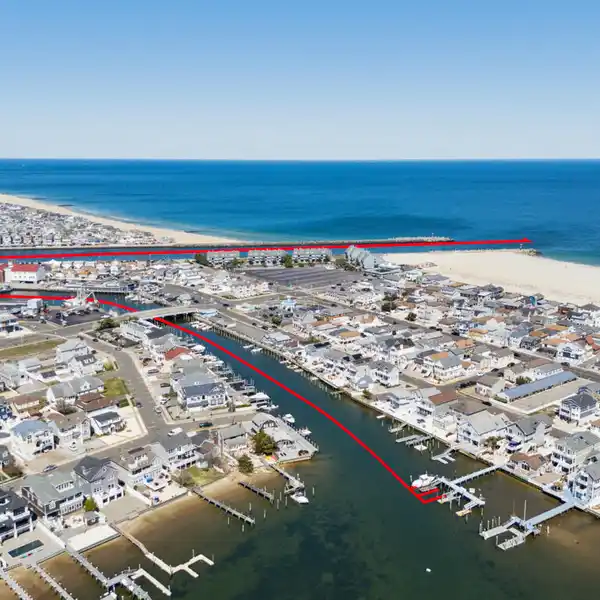 BEAUTIFUL FURNISHED WATERFRONT HOME