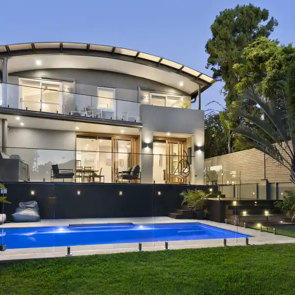 REMARKABLE RESIDENCE IN EXCLUSIVE POSITION