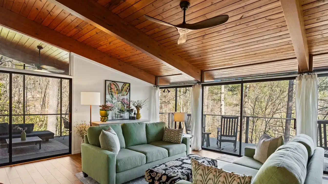 Beautifully Designed Mid-century Modern Home