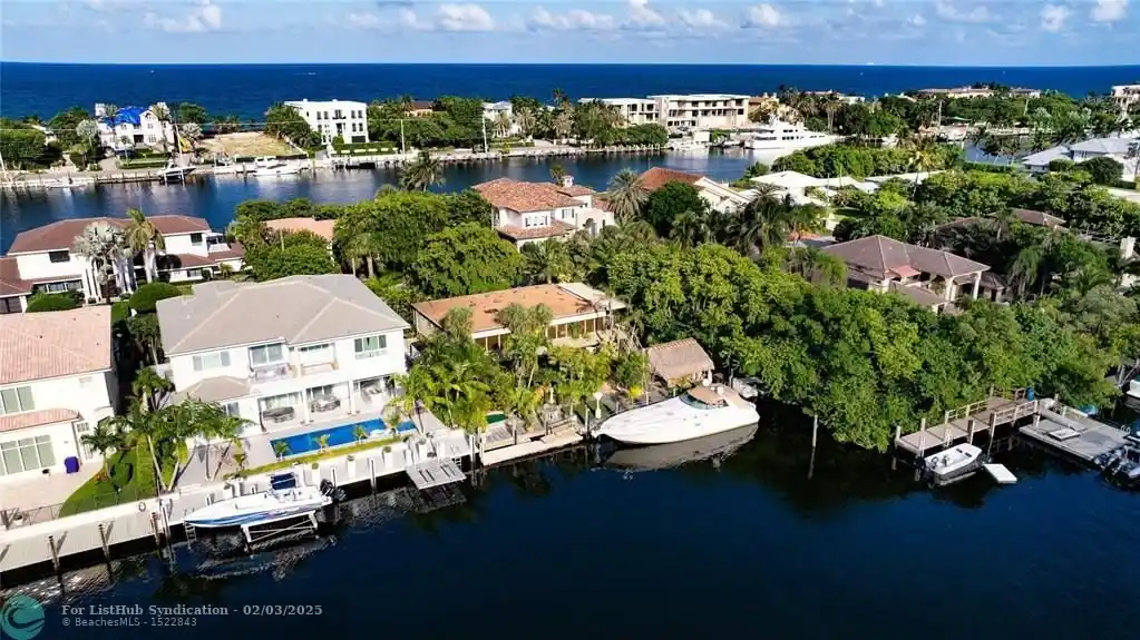 Waterfront Tropical Oasis