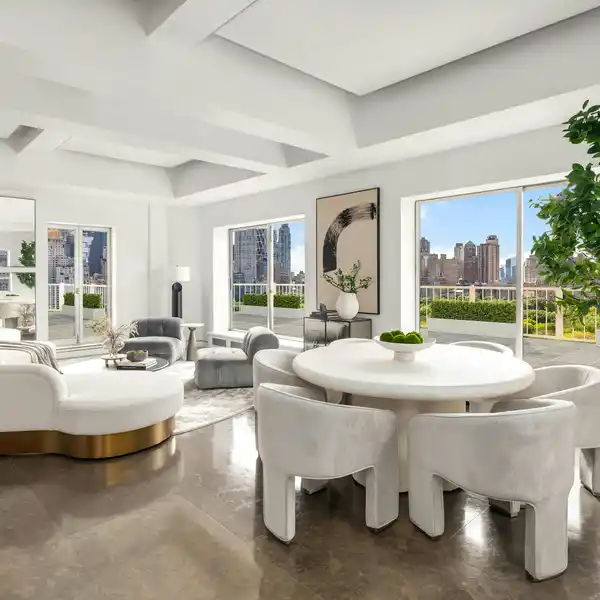 JAW-DROPPING PANORAMIC SKYLINE VIEWS FROM EXTRAORDINARY PENTHOUSE