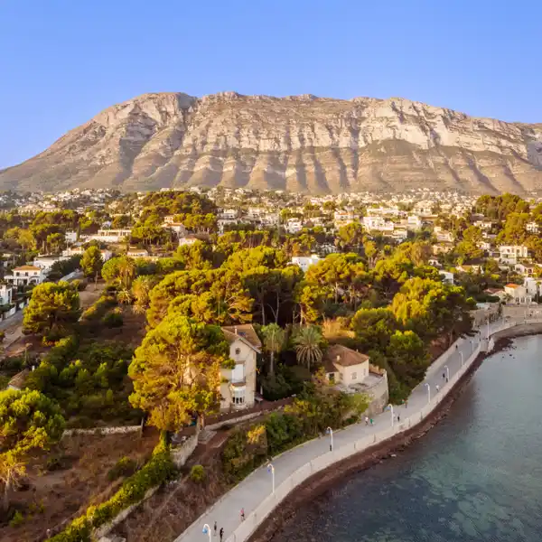 ICONIC 19TH-CENTURY ESTATE OVERLOOKING THE MEDITERRANEAN
