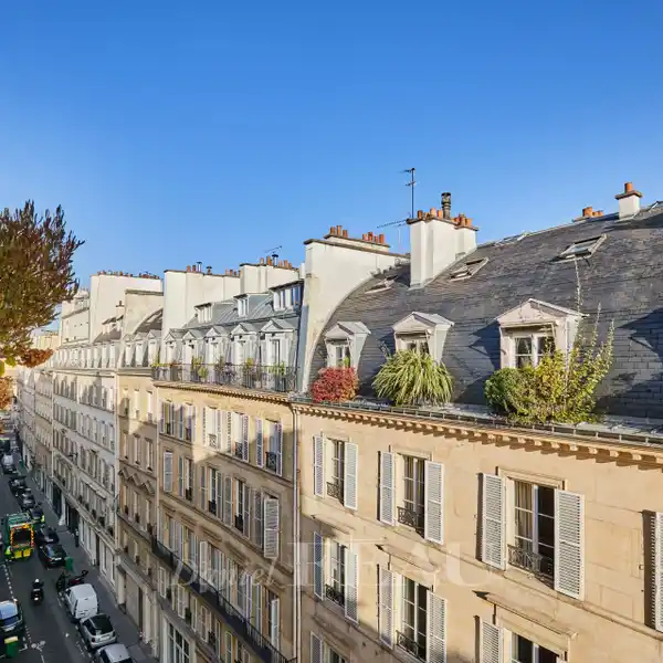 CAREFULLY RENOVATED APARTMENT IN QUIET LOCATION