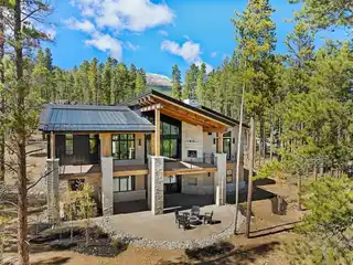 Brand-New Luxury Mountain Retreat