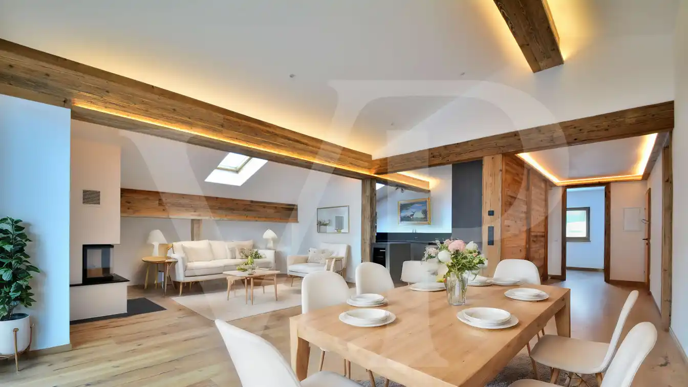 High Quality Attic Apartment in a Sunny Location